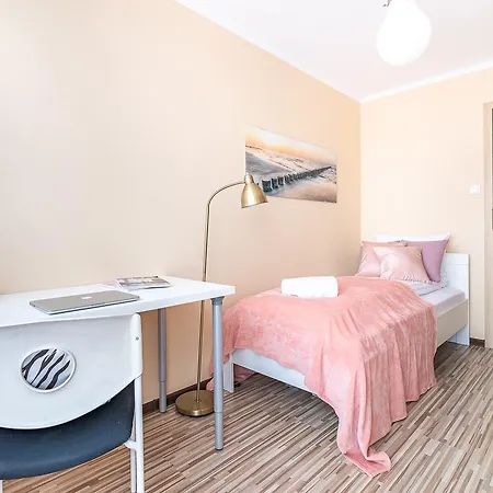 Rent Like Home - Pereca 13/19 Apartment