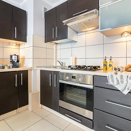 Rent Like Home - Pereca 13/19 Apartment *